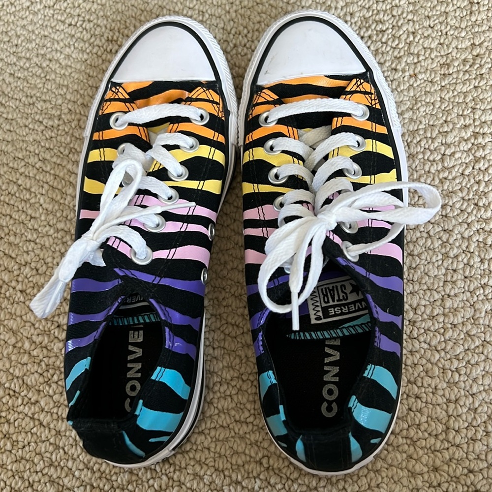 tiger stripped rainbow converse
